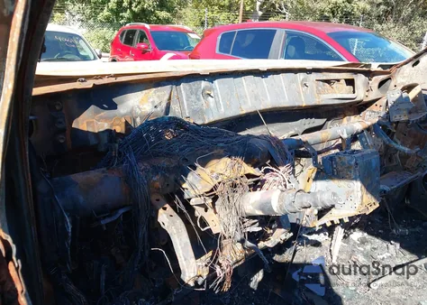 2014 Toyota Tundra Sr5 5.7L V8 z USA, uszkodzony, nr VIN 5TFDW5F16EX323853